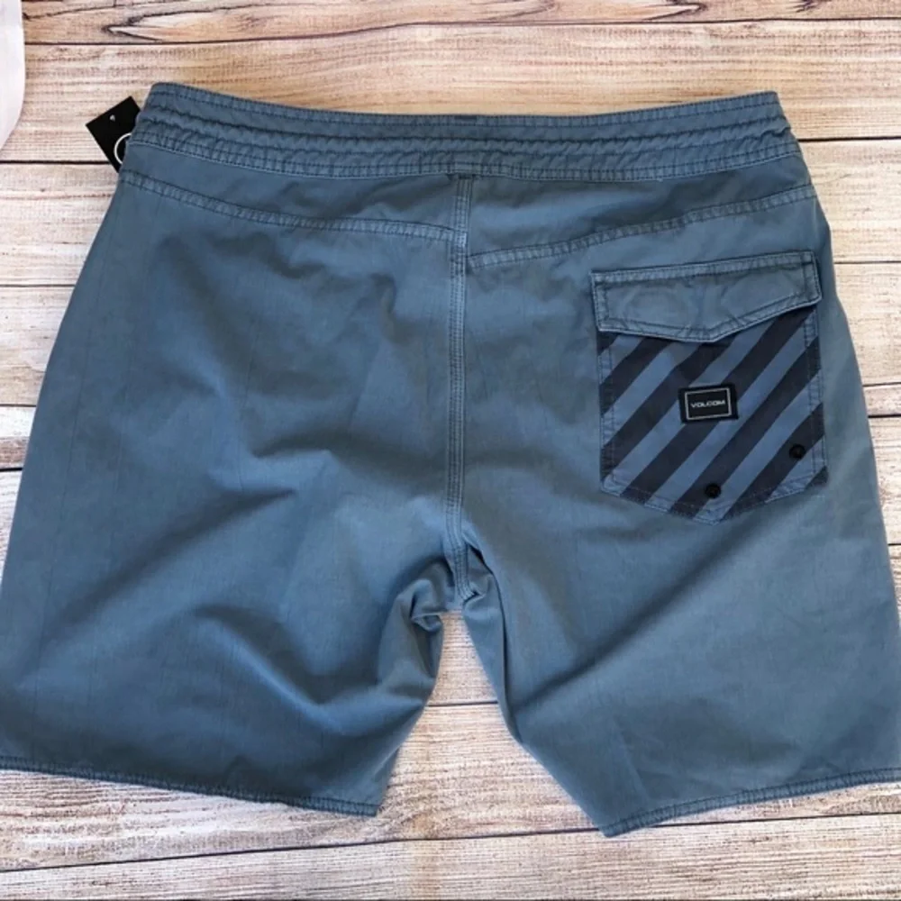 VOLCOM BOARD SHORTS